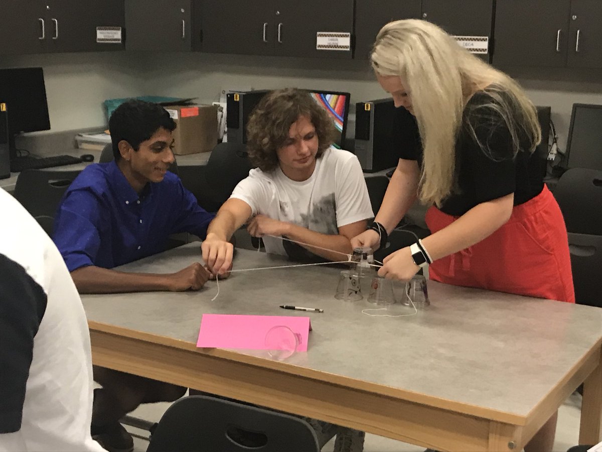 KRadsClasses's tweet image. Great first day for #Classof2019 and fun times with cup stack and marshmallow challenges in DE Digital &amp;amp; Sports Marketing! #MCPSFirstDay @Blacksburg_deca @BburgHSBruins