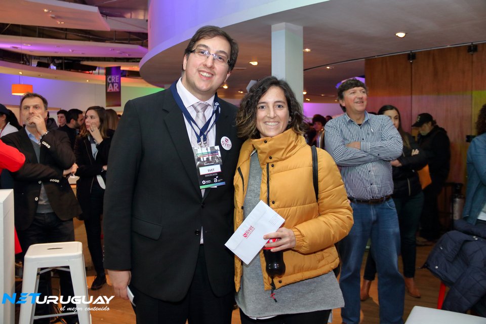 estudioSVET's tweet photo. El pasado 10.08.2018 en el marco del 5to. Encuentro de #emprendedoresypymes regalamos dos paquetes de una estadía para dos personas en el maravilloso @awahotel de Punta del Este.
#awahotel #puntadeleste #puntateprende #lifebistro #wavespa #imarangatu #imarangatú #imarangatubyawa https://t.co/CdSxTd8L0U