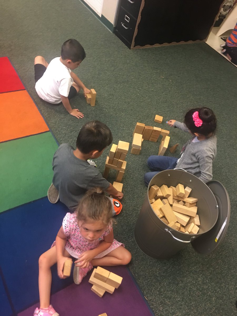 MrsDuchsherer's tweet photo. #Kindergarten is new for me this year and I love it so much already ❤️ it’s going to be a great year with these little learners. #FSDLearns https://t.co/t18AB853Ib