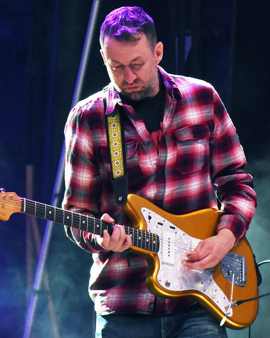 Fender's tweet photo. (2/2) For #FenderLefty Week we’re celebrating these amazing left-handed Fender artists @chasebryant, @MalinaMoye, @ianwfowles, and Christian Savill (@slowdiveband) https://t.co/wr4wehDxbr