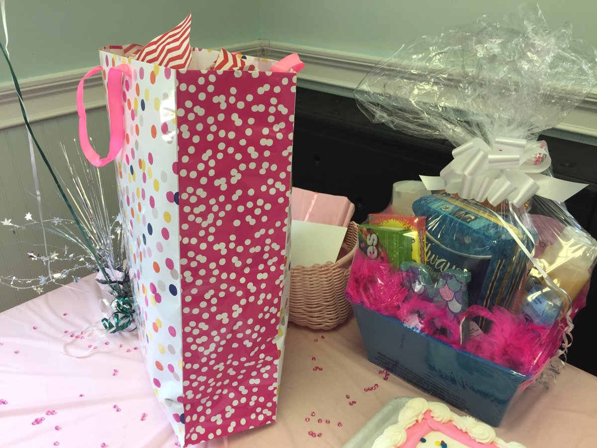 WellspringATL's tweet photo. WELLSPRING LIFE [GRP]: Today we celebrated the graduation of another program participant! The Volunteer Coordinator described this participant as a "quiet warrior" and praised her strength &amp; motivation for moving forward while also encouraging others to endure their hardships. https://t.co/PjPBbAXTG6
