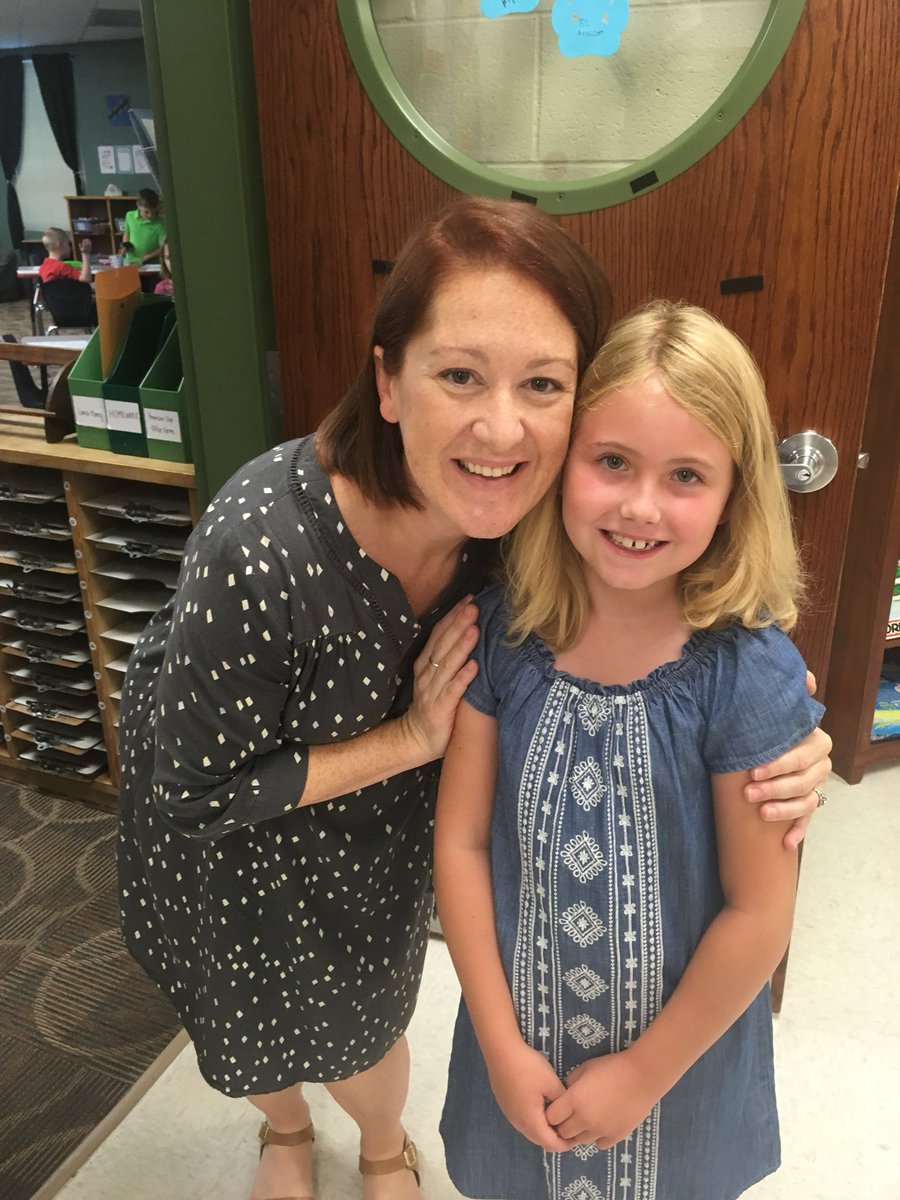 There's something magical about the first day! <a href="/KBElementary/">Kellybrook LPS</a> #LPS1stday #lpsleads #kbcougars