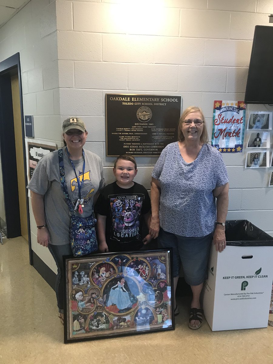 _VikingNation_'s tweet photo. @_VikingNation_ is nominating Ms. Chytil’s classroom for the best in Northwest Ohio not just TPS!! Awesome job and thanks to all of her family for getting it done!!! @romules_ @TPSProud #serving05ersfirst #lovethisclassroom #itisbetteratoakdale https://t.co/xKuQaHvKec