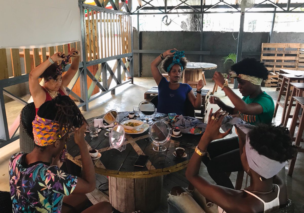 kreyativ's tweet photo. We did it! Amazing vibes today at our headwrap styling workshop!
#iWearKreyativ #BeKreyativ #MareTet101 #KreyativHeadwrap #ItsAlwaysAGoodWrapDay #HeadwrapStyling https://t.co/IvSrSx7aMZ