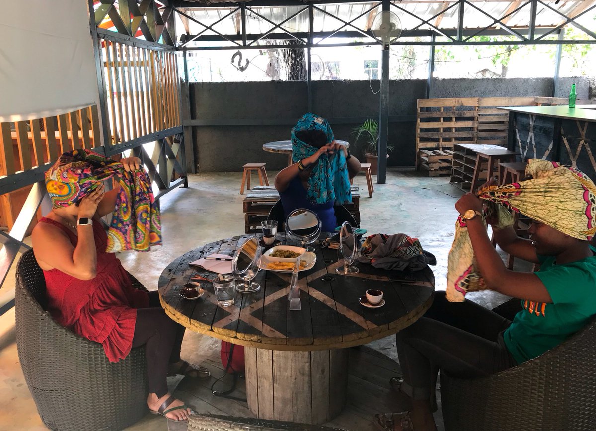 kreyativ's tweet photo. We did it! Amazing vibes today at our headwrap styling workshop!
#iWearKreyativ #BeKreyativ #MareTet101 #KreyativHeadwrap #ItsAlwaysAGoodWrapDay #HeadwrapStyling https://t.co/IvSrSx7aMZ
