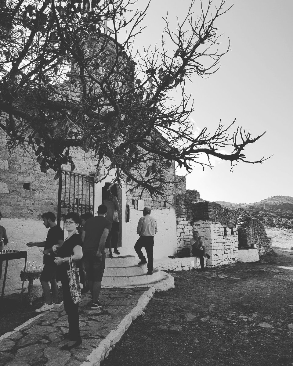Kat8913's tweet photo. #μοναστήρι #αθαλιώτσα #χιμάρα #νότια #αλβανία καλοκαίρι 2018 15αυγουστος χρόνια πολλά😇🙏 https://t.co/FwwQvqWXVg