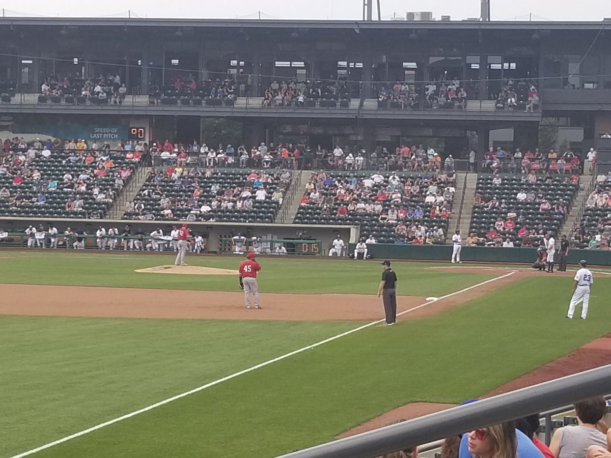 turtlelover0812's tweet photo. Clippers! https://t.co/3snbLSGwdG