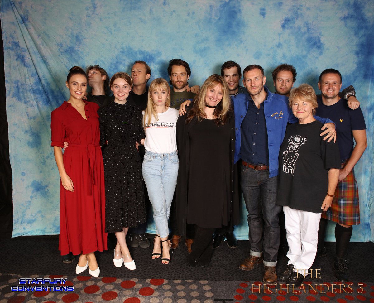 bjb1124's tweet photo. So we know that the lads like to play - they were bad boys with my group photo when autographing. Here's the before and after of my group photo. 🤣🤣🤣 #Highlander3 #starfury https://t.co/MSabBsk0mX