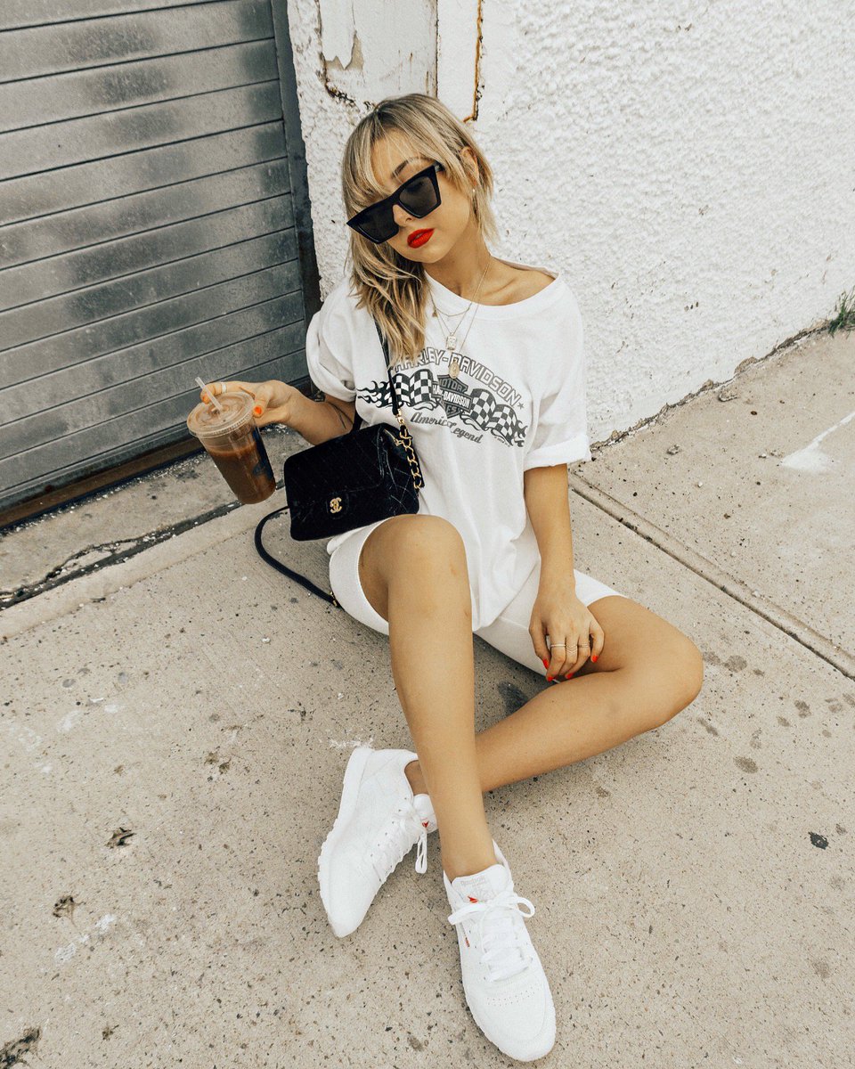 New post featuring my take on the iconic <a href="/Reebok/">Reebok</a> #ReebokClassics from <a href="/dsw_us/">DSW Designer Shoe Warehouse</a> nicolealyse.com/style/my-twist… #ReebokClassics #MyDSW #IC #ad