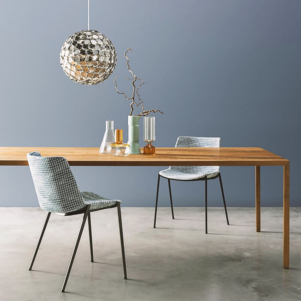 CapuyVE's tweet photo. #HistoriasDebajoDelMueble
La silla AÏKU diseñada por Jean-Marie Massaud y MDF Italia puede ser radical, pero al mismo tiempo es una arquitectura refinada diseñada para entornos domésticos, oficinas y espacios públicos.
#Capuy #MDFItalia https://t.co/3nbHvatjO9