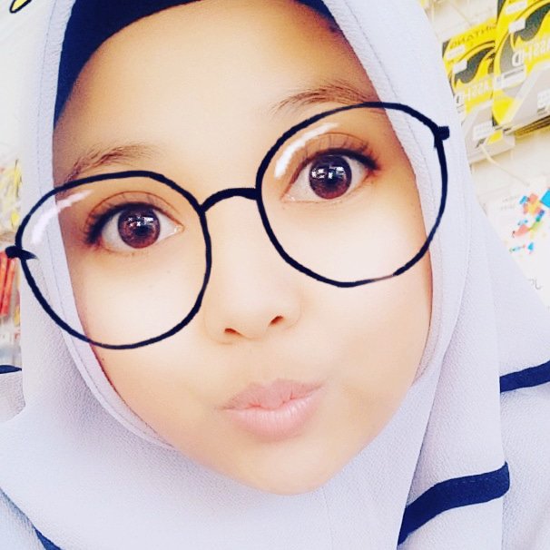 vee_illy_aly's tweet photo. Biarlah kata orang ....yang penting aku happy https://t.co/q6DscVLH3D