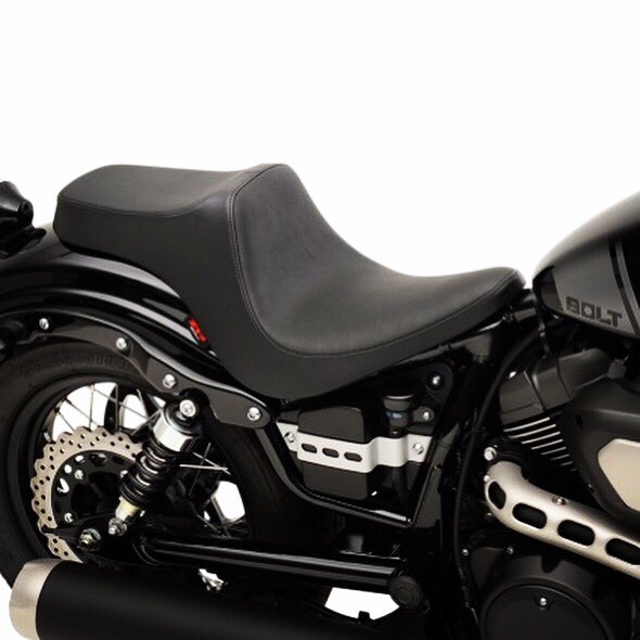 SSCC_Shane's tweet photo. NEW SEATS FOR YAMAHA BOLT, ON THE WEBSITE!! It's all about looks, comfort & options for both the rider and the passenger. The New @official_z1r seats nailed them all!! 4 standard options & customization
#yamahabolt #yamahastarbolt #starbolt #950bolt #bolt950 #boltrspec #xv950 https://t.co/3WWfDtKG5Y