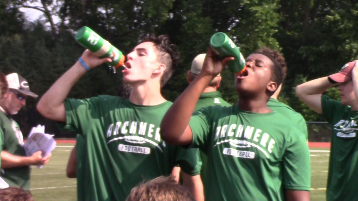 Delaware High School Football Programs emphasizing heat safety in the wake of UMD Football tragedy. wdel.com/news/delaware-… #DelHS #NetDE (with @KHradioNOW)