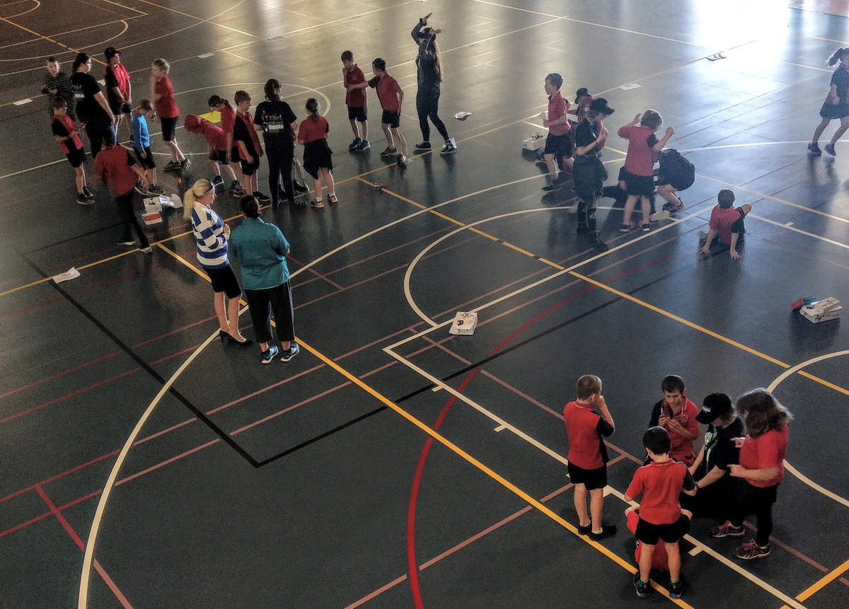 GympieBones's tweet photo. #gympie kids getting all #STEAMed up at @GympieSTEMhub #NationalScienceWeek #STEAMzone https://t.co/P0Eiy4EEl4