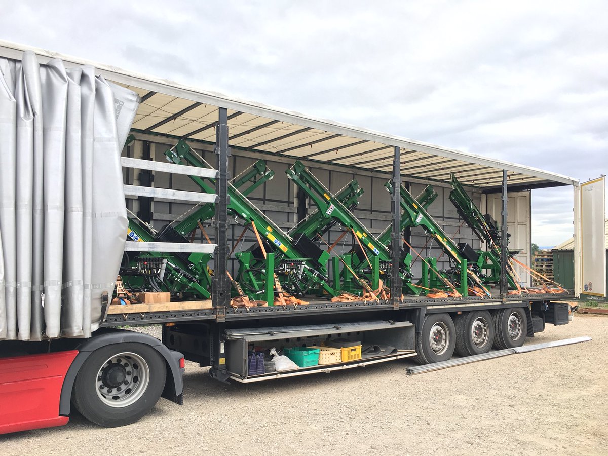 WragPostDrivers's tweet image. A range of WRAG post drivers being exported to Europe. #wrag #postdrivers