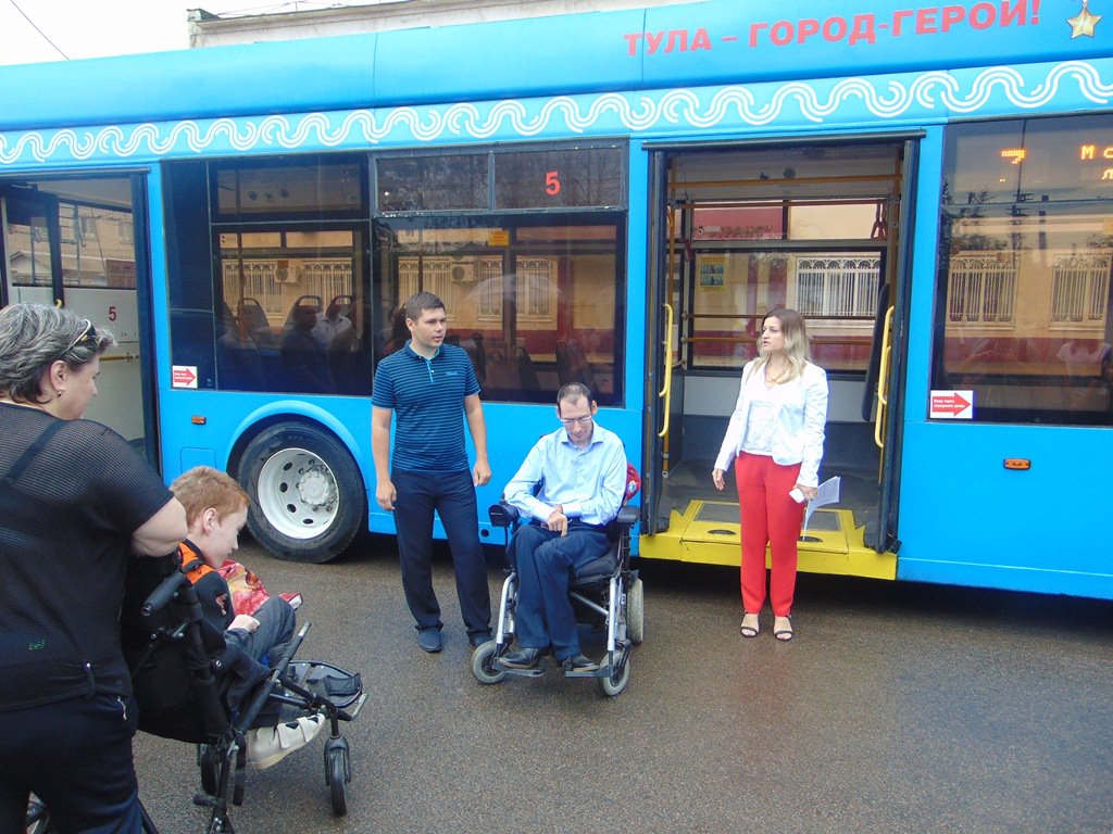 Евгений Макалов принял участие в инструктаже на тему: «Взаимодействие с маломобильными категориями населения»
op71.ru/news/news/deta…