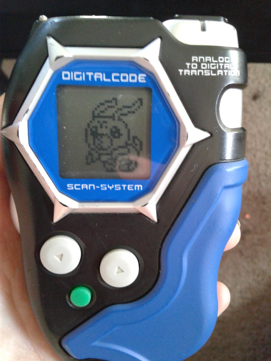 xKarmafriendlyx's tweet image. Ah I&apos;m so happy! I got a #digivice  3v3 
#wormmon is my #digipartner