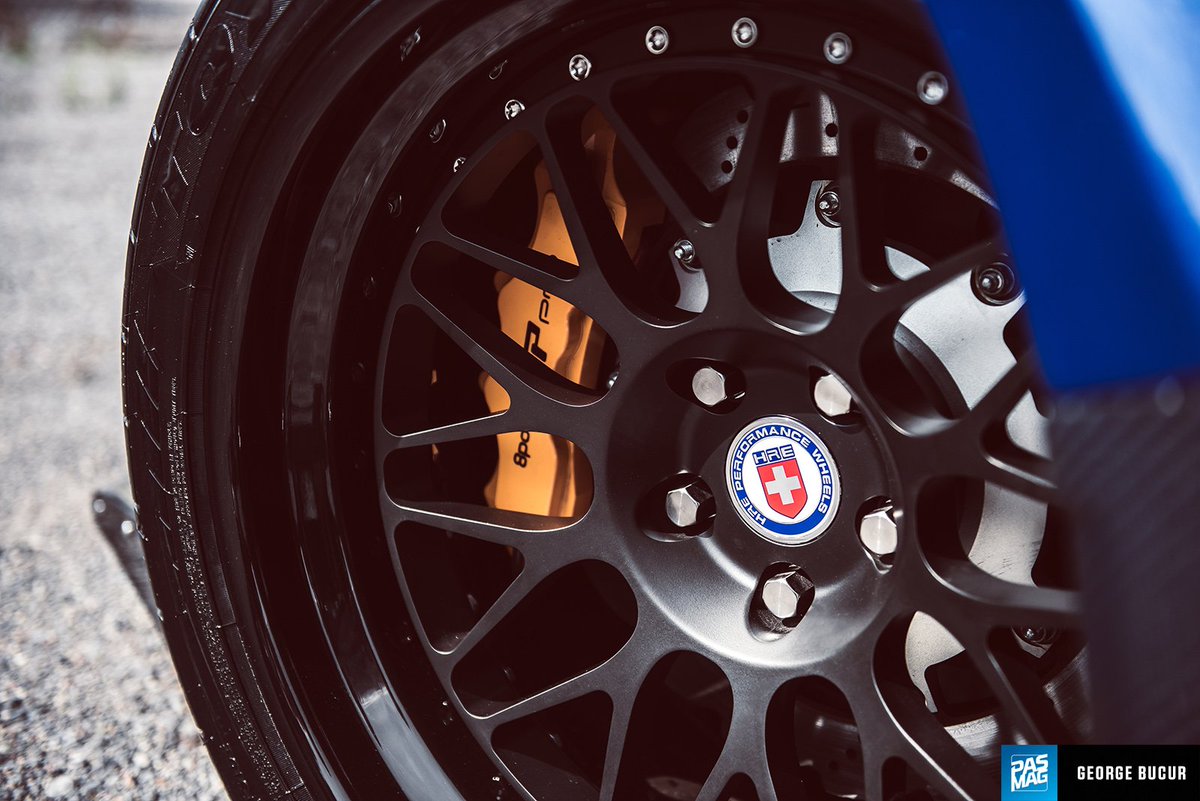 PASMAG's tweet photo. Choosing the HRE Classic 300's tried and true mesh design, @galeforce370z spec'd the fronts to 19x10.5 and the rears to 19x12.5 - the perfect fit for the Kamikaze fenders. https://t.co/Z4pnJcnCi0
#pasmag #wheelcrushwednesday #nissan #370z #hrewheels #toyotire #tikore #wpprobrakes https://t.co/hGSLX8jFCx