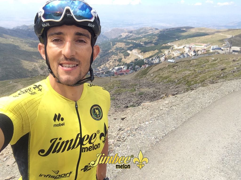 JimbeeMelon's tweet photo. No dejamos el deporte y ahora cambiamos a las dos ruedas, correr y nadar, porque nuestro deportista @Andujar__Pedro nos manda esta foto de su último entrenamiento a más de 2600m desde Sierra Nevada. Orgullosos de nuestros deportistas 💪

#ValoresJimbee #SomosJimbee https://t.co/F7yUEoAzK9