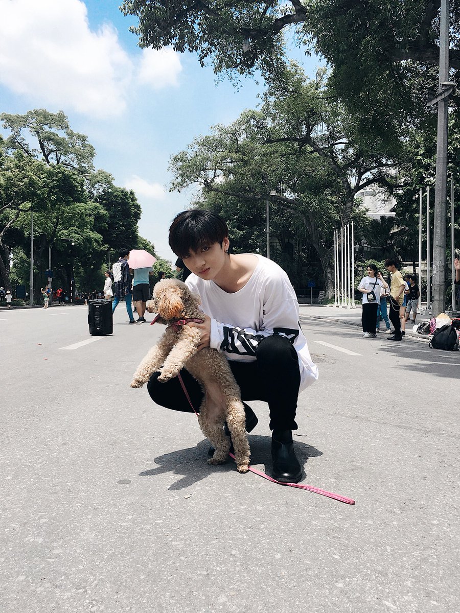 ducung98's tweet photo. #PhotoOfTheDay #OOTD #PicOfTheDay #like4likes #follo4folloback https://t.co/RGjlBO5cBT