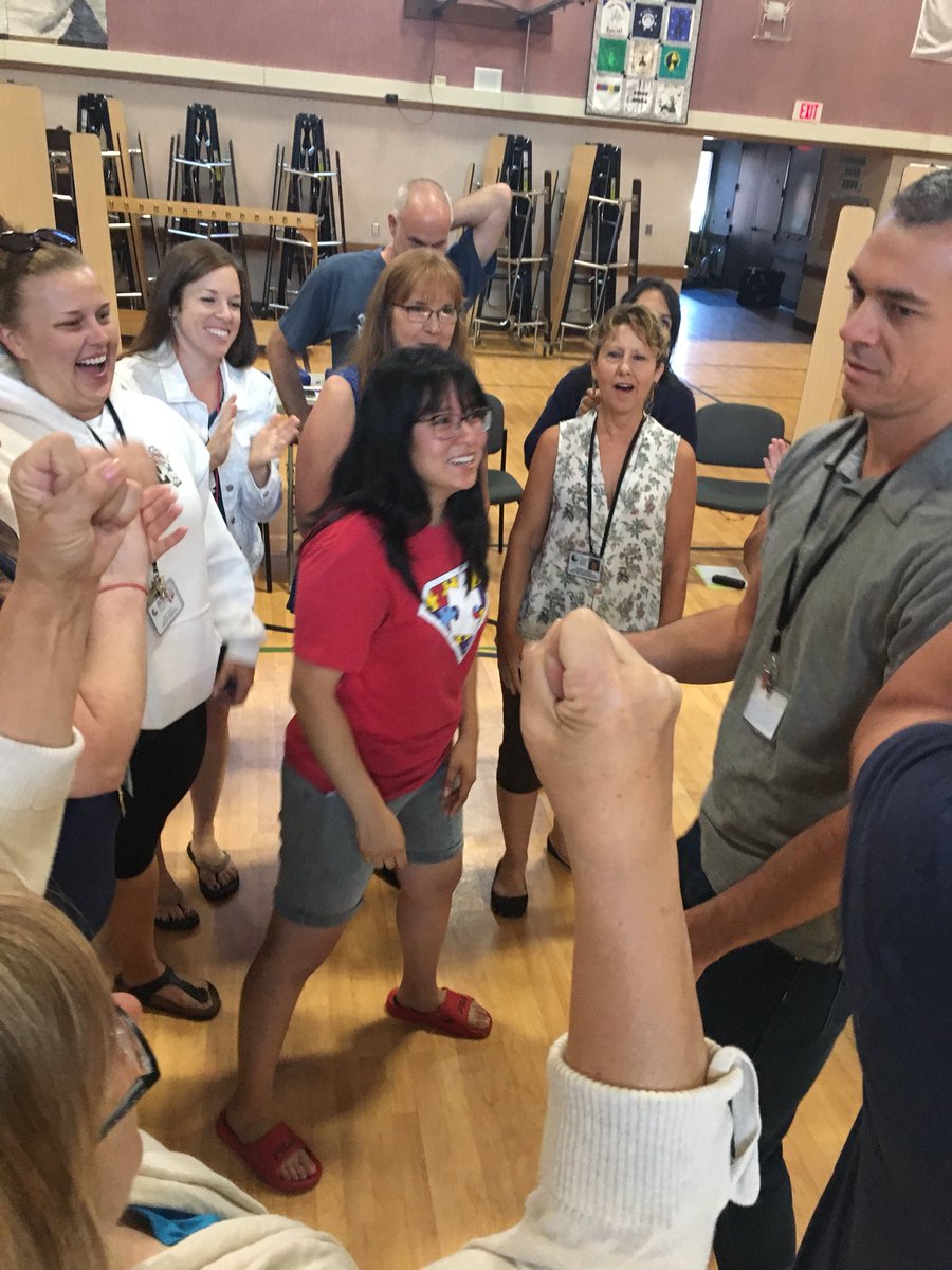 CarriageCougars's tweet image. Learning and playing together is how we build relationships. #RestorativePractices #iirp #peopleoverprojects @SanJuanUnified
