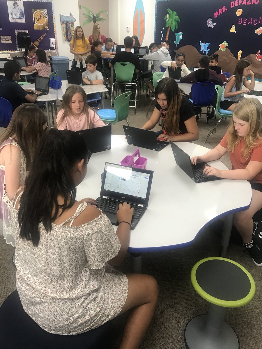 jennydgoldman's tweet photo. Sixth graders working away! Love this room @jenndefazio @MViTElementary #mvitsimi #SimiSchoolsFirstDay2018 #DCBeach https://t.co/UvtIJMifm4