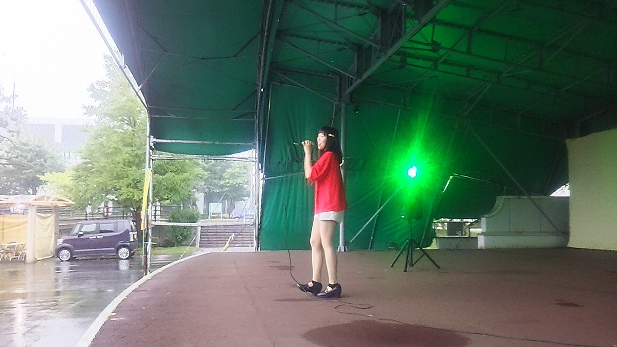 Mjプロモーション Pa Twitter チャリティーイベント 納涼ビアガーデン ふれあい広場あつべつ 相変わらずの雨ですが ステージ出演者も相変わらずの全力パフォーマンス 海外アーティスト Dan Chiles シンガーソングライター 雨宮さらさ トルtーヤ ２日続けて登場の