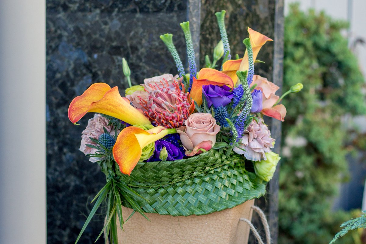 FlowersStyle's tweet image. Яркого четверга!
🌻🌿🌷
#флористика #цветочнаякомпозиция #букет #цветочныйстиль #харьков #цветы #декор #followme #шедевр #необычныйбукет #стильныйбукет #аксессуарыизцветов