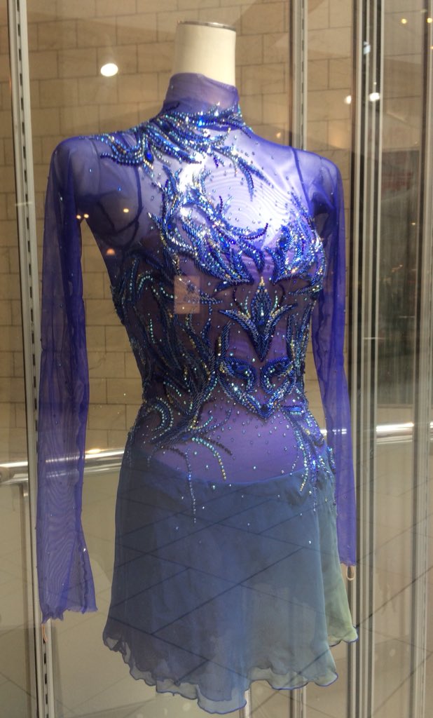 フィギュアスケート衣装