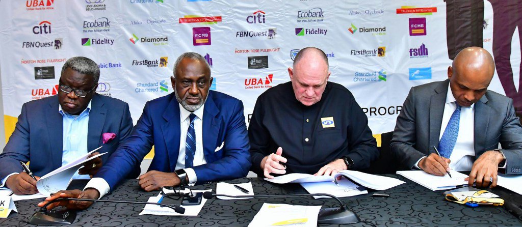 treasureng1's tweet photo. MTN Signs N200b Loan With 12 Nigerian Banks https://t.co/JpdKssydI3 https://t.co/MPtEyWHEzF