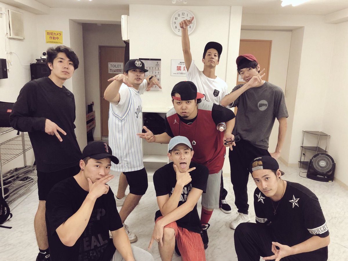 Fis_block's tweet photo. 【明日✨Live】
TAKE STAR ~TOKYOダンボ~
8.17(金) @ZeppTokyo
OPEN/START 15:00
ADV¥4000 DOOR¥4500

Fis block×RIHITO×KOMEI×GIOGIOコラボライブ‼️
出番は17:20頃
物販は15:00〜15:55です♫

e+🎫
https://t.co/jM3Nw5N6TB
※取り置き予約の方は明日昼12:00までに公式LINEへ

#Fisblock #TAKESTAR https://t.co/ZywrlKz8y5