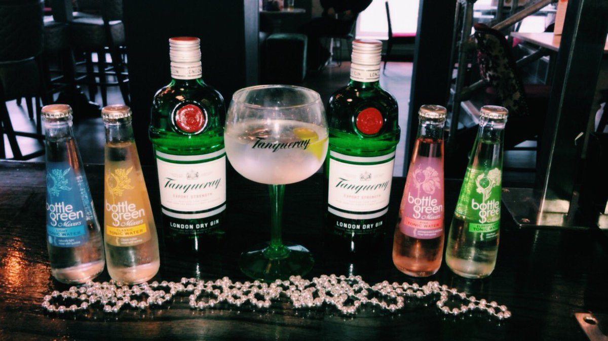 SlugCroydon's tweet photo. Who would you share a G&amp;T with this Tanqueray Thursday? 🍸2-4-1 ALL DAY! #croydon #gettogether #slugandlettuce #slugandlettucecroydon #tanqueray #tonic #thursday #dailydeals https://t.co/KEgw3irxmi