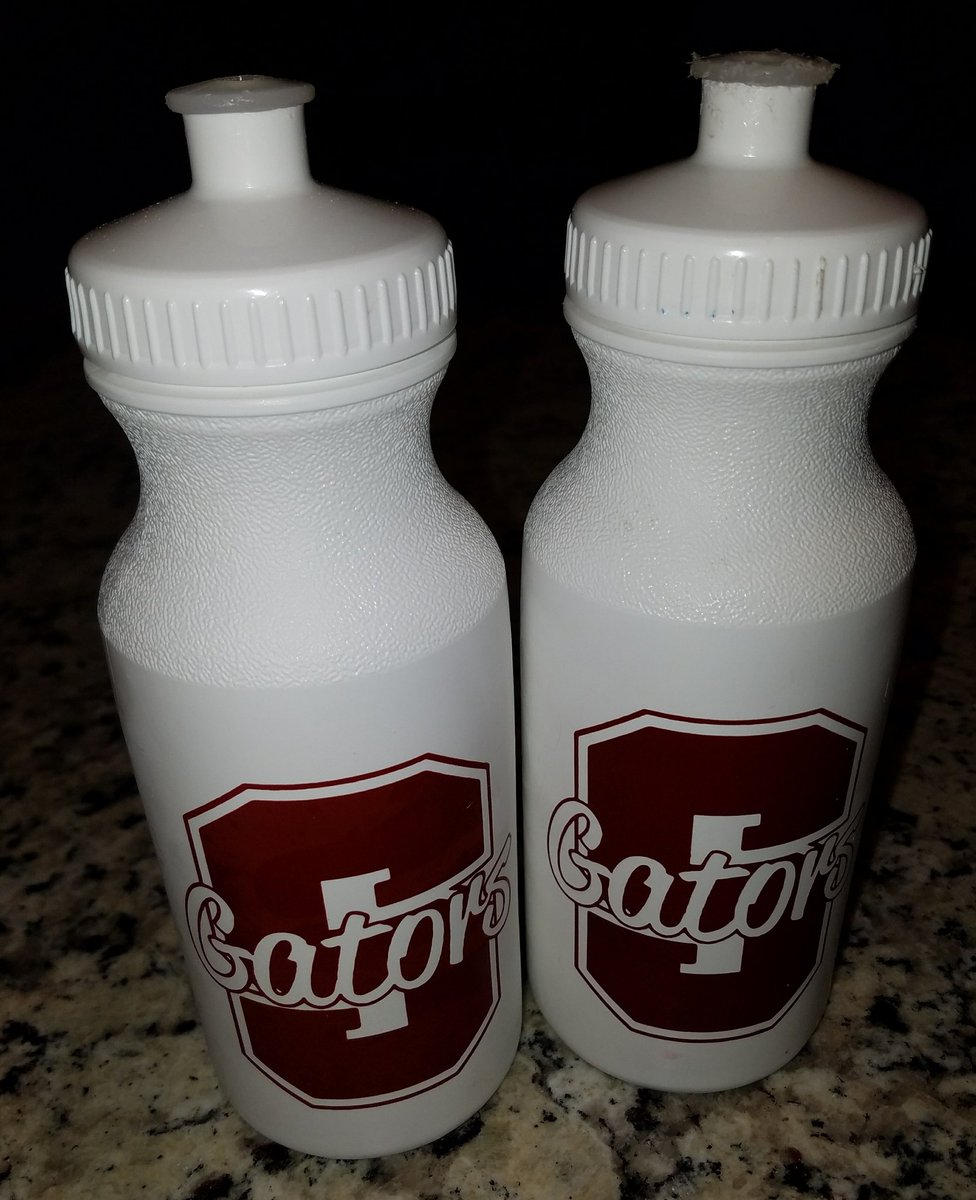 MrsNWhite's tweet photo. My little gators β₯οΈ their water bottles from The Marsh Market!!! The PTO will open the market at Lee Elementary on Fridays, 11am-1pm. #supportthepto (And don't forget to join the PTO! $10/family & they do a ton for our school!) https://t.co/cU6GibZPeJ