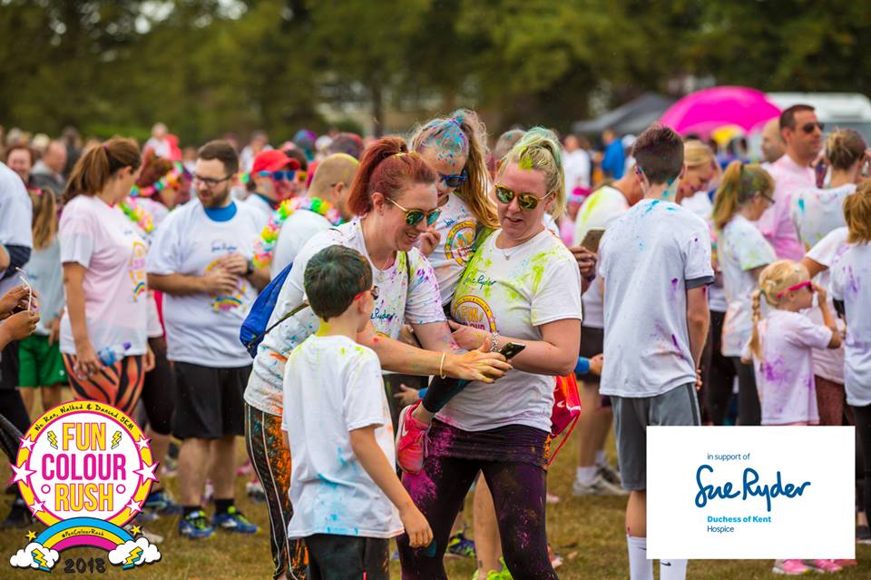 JoseyJo09's tweet photo. Amazing fun morning on Sunday. Raising money for @SRDuchessofKent #funcolourrush #Sueryder @Sue_Ryder @stacey_hawley https://t.co/Vb5rgo6oVj