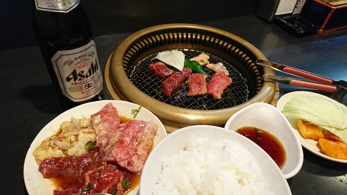 KakuFunky's tweet photo. 今日の出勤前飯🍚
大盛りご飯２杯食べてもた。

夏バテには肉やなぁ～🍖
今日からFUNK元気に営業してまーす❗
#ファンク #FUNK #ディスコ #disco #70年代 #80年代 #心斎橋 #周防町 #バー https://t.co/NE9ADPWmnP