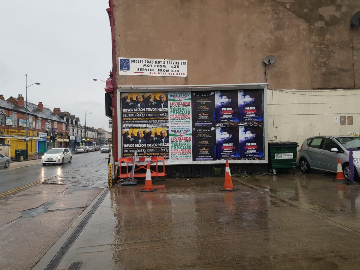 punchrecords's tweet photo. Have you seen any Gallery 37 posters around the city? 👀👀👀👀👀 #punch37 https://t.co/z0pFMUtGlL