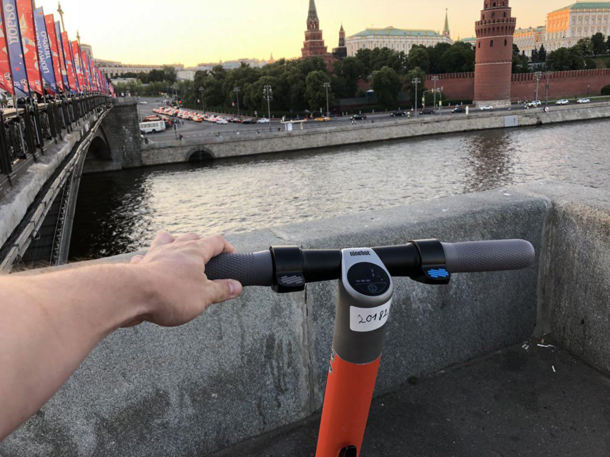 vitus15's tweet photo. Нужно ли ограничивать сегвеи, гироскутеры и моноколеса в городе? Что думаете? https://t.co/CkyeW6YQIR https://t.co/yoib90MMUU