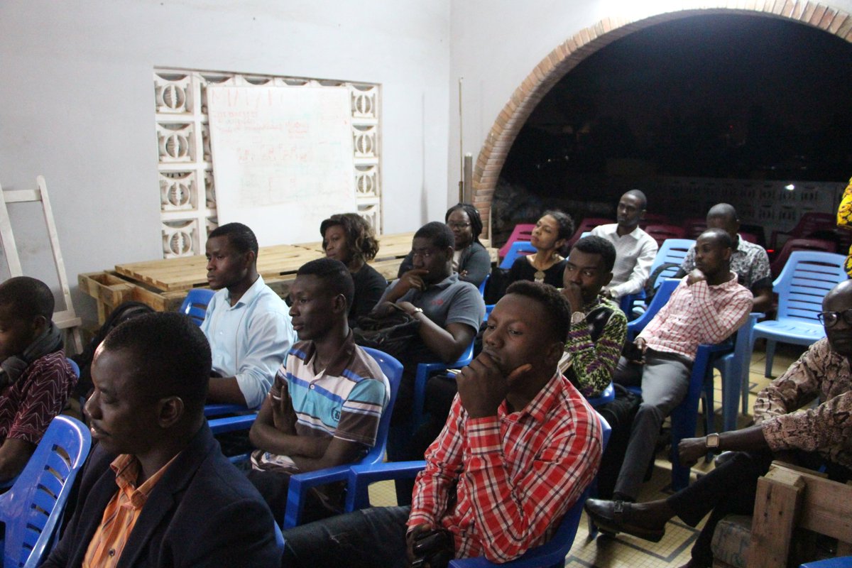 SG_Lome's tweet photo. Vous avez été nombreux à participer au Meetup #StartupGringLome par @SG_Lome avec @CDjafa  et @Charles_KONDI  à @woelab. Merci à tous. Revivez l’événement en image. @senamekoffi @GDGLome @Secrtariat2 @MpenTG @tech_228  @nadegeafoutou #Togo @tadegnon @minodoo228 @etchridona https://t.co/JCl8GvBxGz