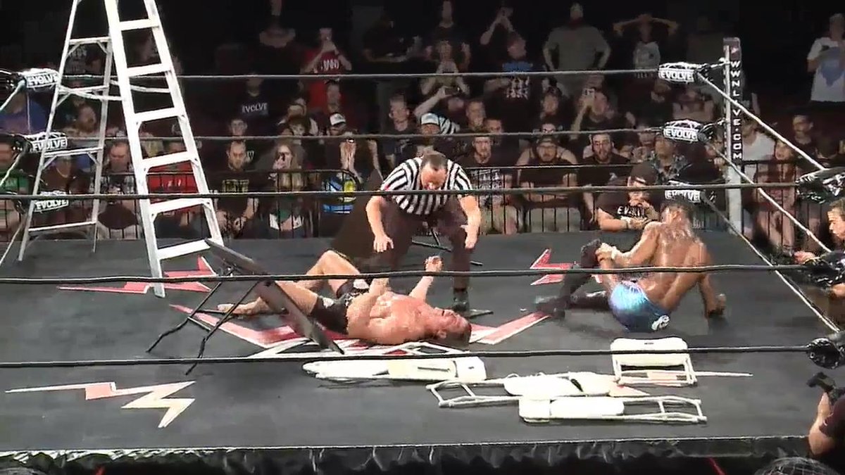 metal0515's tweet photo. Watched these shows during the summer break.
#evolve108 #BLPJAM #barwrestling16 #StardomWorld https://t.co/CpI14Dx9pG