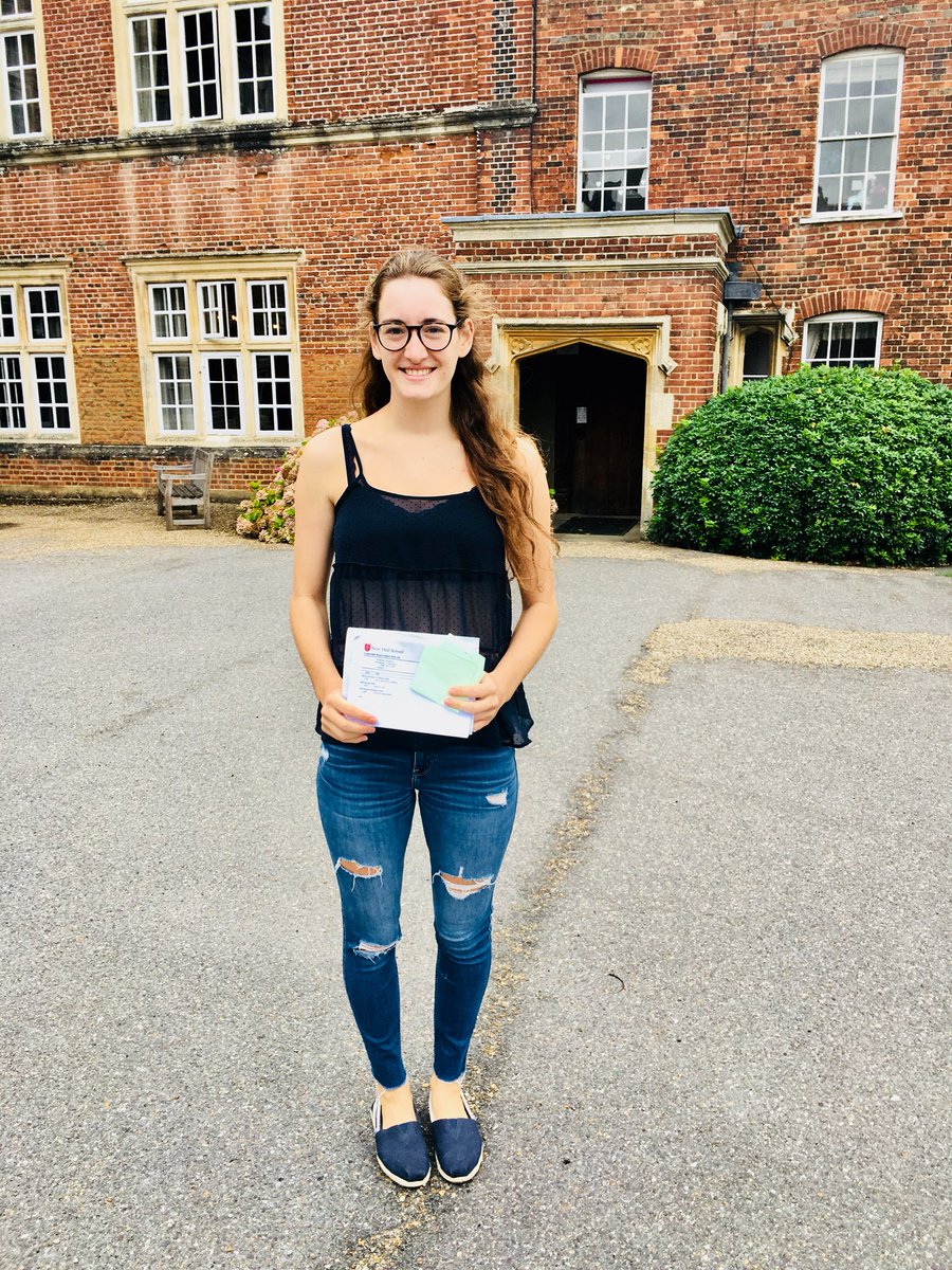 PhoebeWickham's tweet photo. Can’t believe I’m off to my dream uni, @lborouniversity So excited to get started with the pre-season training! @_LSNC_ #Lborofamily 🎉🎉 https://t.co/2X4Yrj3LRK