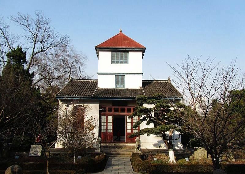 ShanghaiMuseum's tweet photo. #TBT Which was the first museum in China? How did museums in Shanghai develop during that time? Some key take-aways of our director Mr. Yang Zhigang's panel discussion about early museum development at the Art and Science Forum recently. https://t.co/wYorKDNm5r https://t.co/R3Fy2Z0tsm