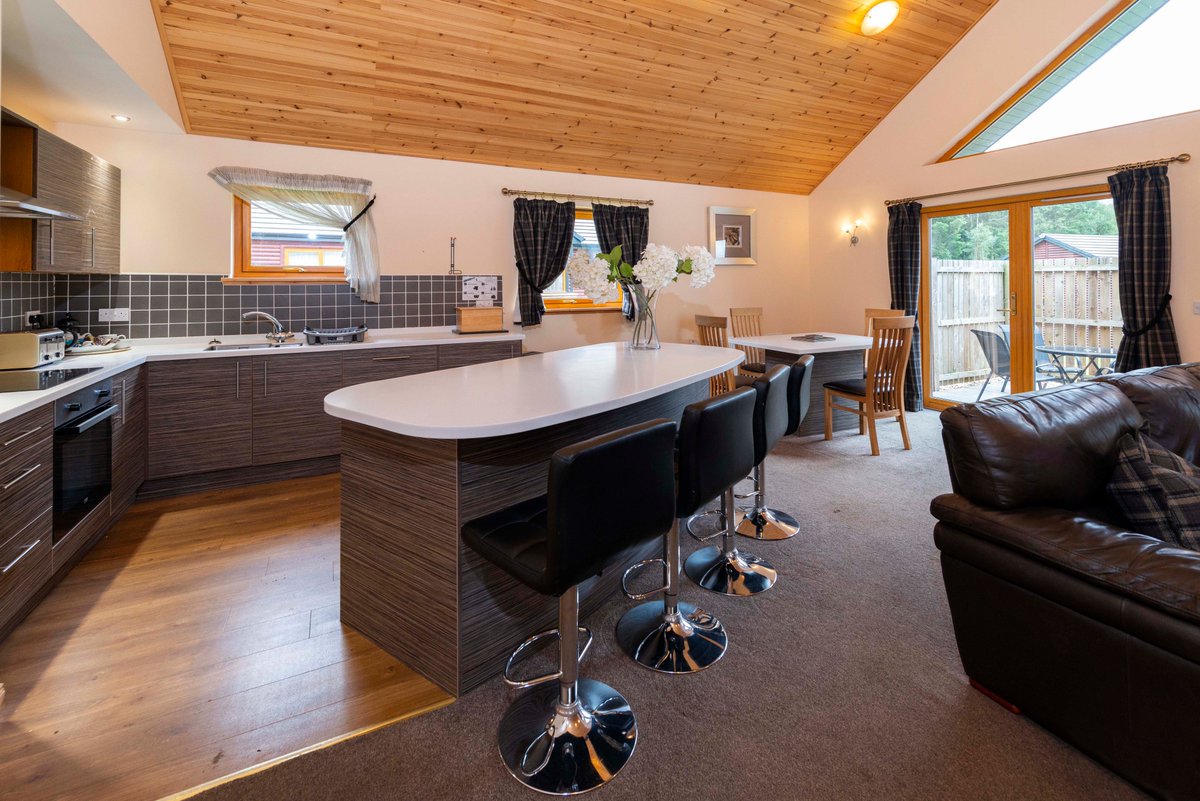 REHAUrenewables's tweet image. Our latest installation at Piperdam - an award winning resort set in 650 acres of Angus countryside. #districtheating #underfloorheating #pipeworksolutions lnkd.in/dud2v2i