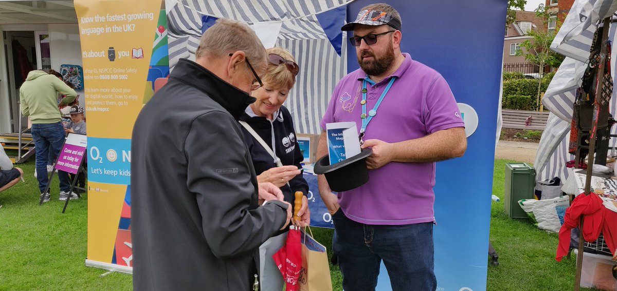 Celfone Guru tweet media