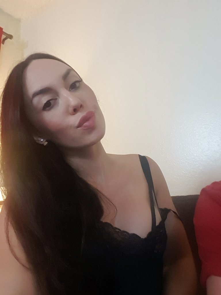 MrMorgannn's tweet photo. Catch a sexy show tonight with @avalyn_lux! --> https://t.co/yvZFq85mSo She will be in California for a while visiting, stop by and say hello! #Chaturbate #AvalynLux #AdultModels #XXX #EuroModels #GringoSuave https://t.co/FUl3zmoq2P