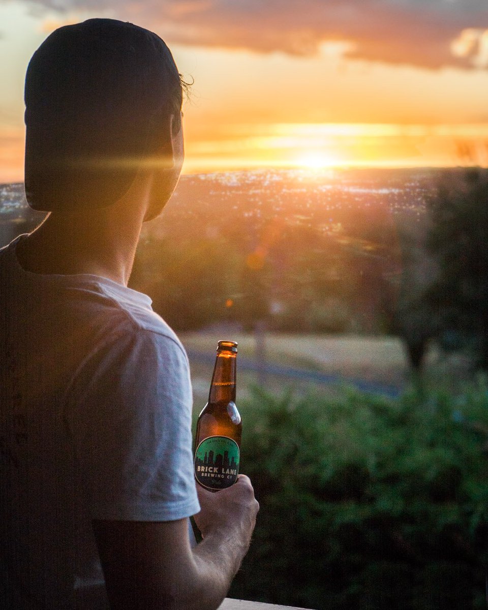 Throwing back to those summer nights, city views and good brews 🌇🍺 #bricklanebrewing #askforindiebeer #throwbackthursday #tbt