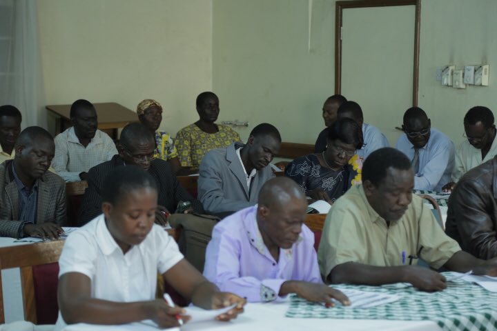 africaleadftf's tweet photo. As a farmer do you understand your role in the county budget making process? @africaleadftf is supporting #SUCAM (a local NSA) to train farmers action groups from @KisumuCountyKE @HomaBayGovt & @kakamega_govt on how they can be part of the #PublicParticipation process. https://t.co/mG35iYgzzy