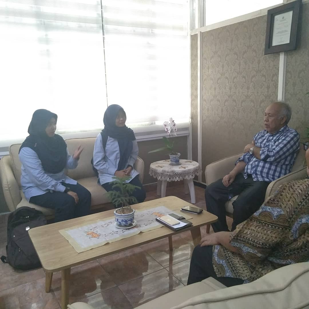 DteusuOfficial's tweet photo. 13 Agustus 2018
Kunjungan tim Unilever untuk persiapan  proses recruitment lulusan Departemen Teknik Elektro Universitas Sumatera Utara. 
@fahmimn @usuofficial https://t.co/nrhCX8lw49