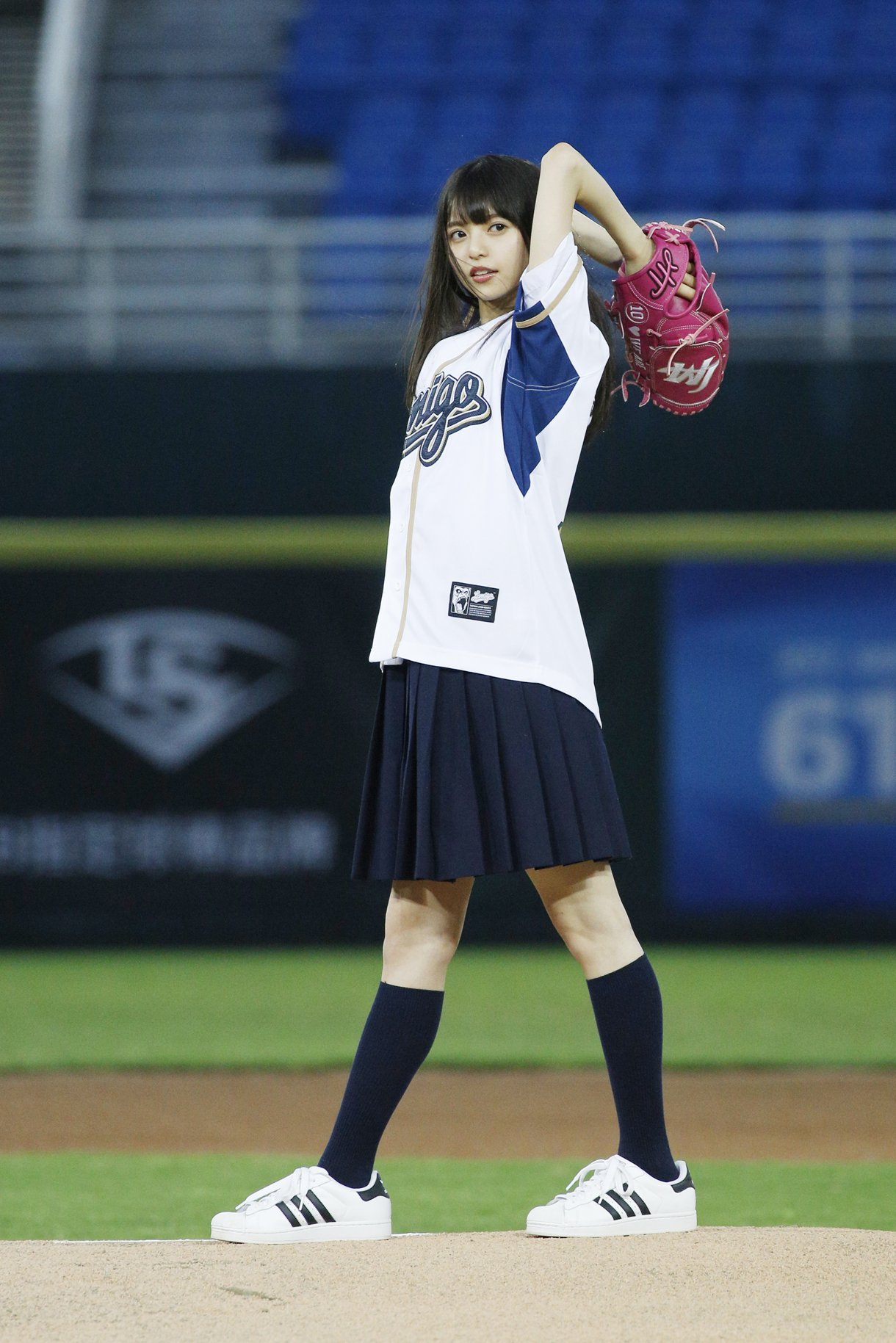 乃木坂46 齋藤飛鳥 生写真 ユニフォームトップス 乃木坂46 OFFICIAL WEB SHOP | 乃木坂46 グッズ通販サイト