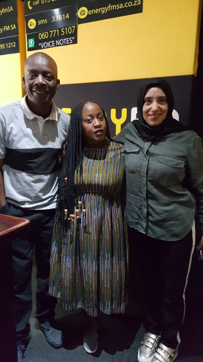 EnergyfmSA's tweet image. Earlier today on the #AshifaBreakfast @mphomaumela &amp;amp; @bkmatewe were with Mrs Safiya Sonpra the Mitchell House Parents Association Project coordinator talking all things #ColorRun2018