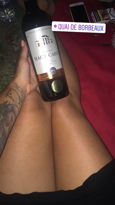 Plus que quelques jours de vacances pour moi.... petit pique nique hier soir, bisous bordelais mes b&eacute;b&eacute;s<a href="/tag/bb"class="tags"><span>#bb</span></a><a href="/tag/loveistrash"class="tags"><span>#loveistrash</span></a>
